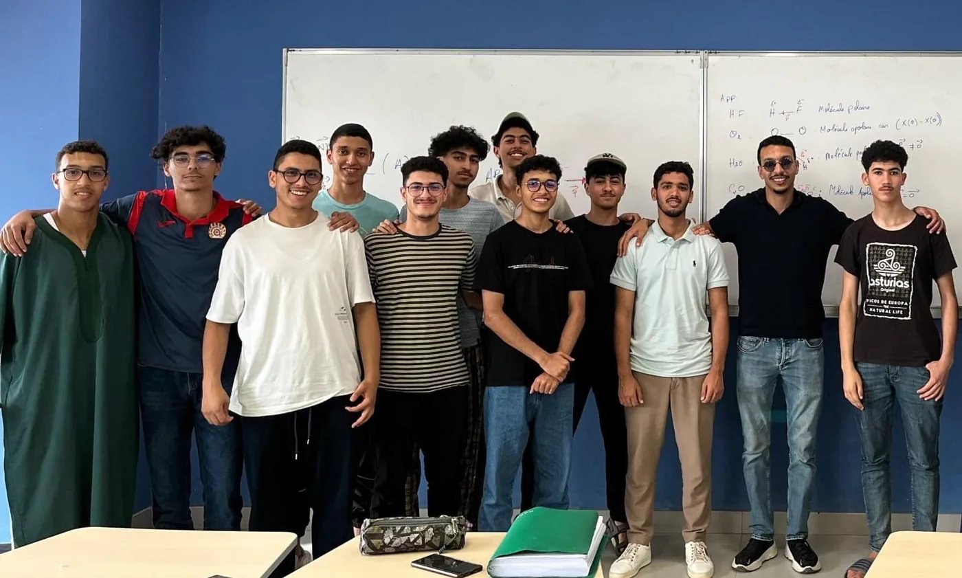 Groupe d’élèves en salle de classe